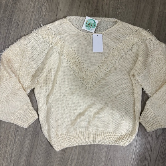 Cream Textured Pullover Sweater Size M/L NWT - Picture 5 of 10
